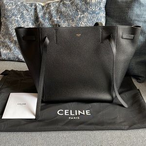 Celine - SMALL CABAS PHANTOM IN SOFT GRAINED CALFSKIN
BLACK